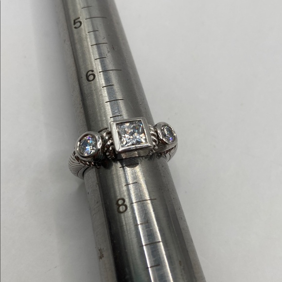 Vintage Judith Ripka Sterling Silver 925 3 Stone Simulated Diamond Ring 7 - Picture 11 of 12